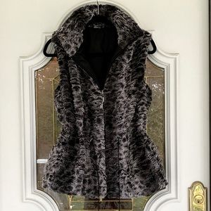 Grey Faux Fur Reversible Vest, Size Large, NWOT